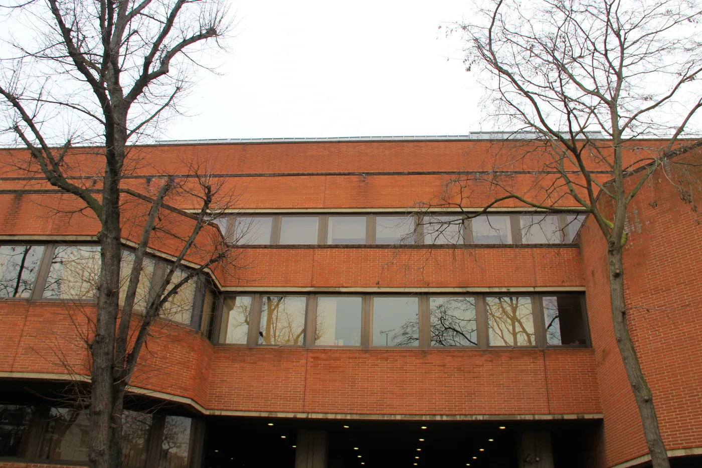 Kensington and Chelsea Town Hall on Hornton Street, where the Planning Committee meets